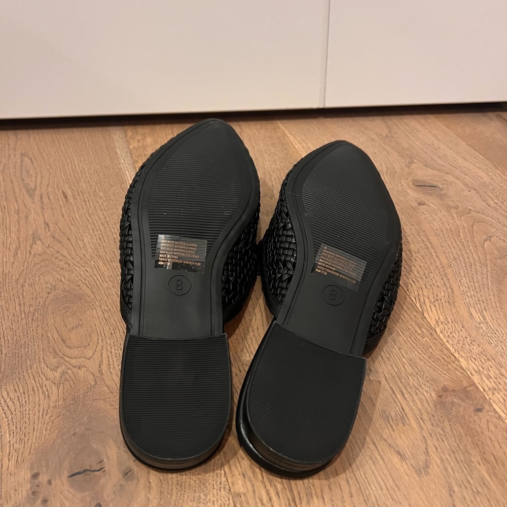 Universal Thread Black Woven Slippers - Picture 4 of 4